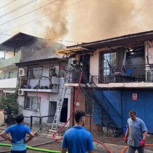 izmirde yangin kontrol altina alindi sRr6LKjf