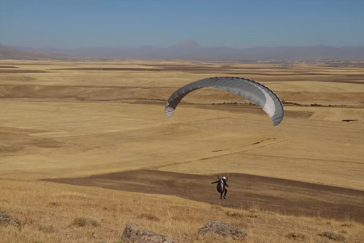 agrida 50 genc yamac parasutu pilotu oldu MNUbsKHq