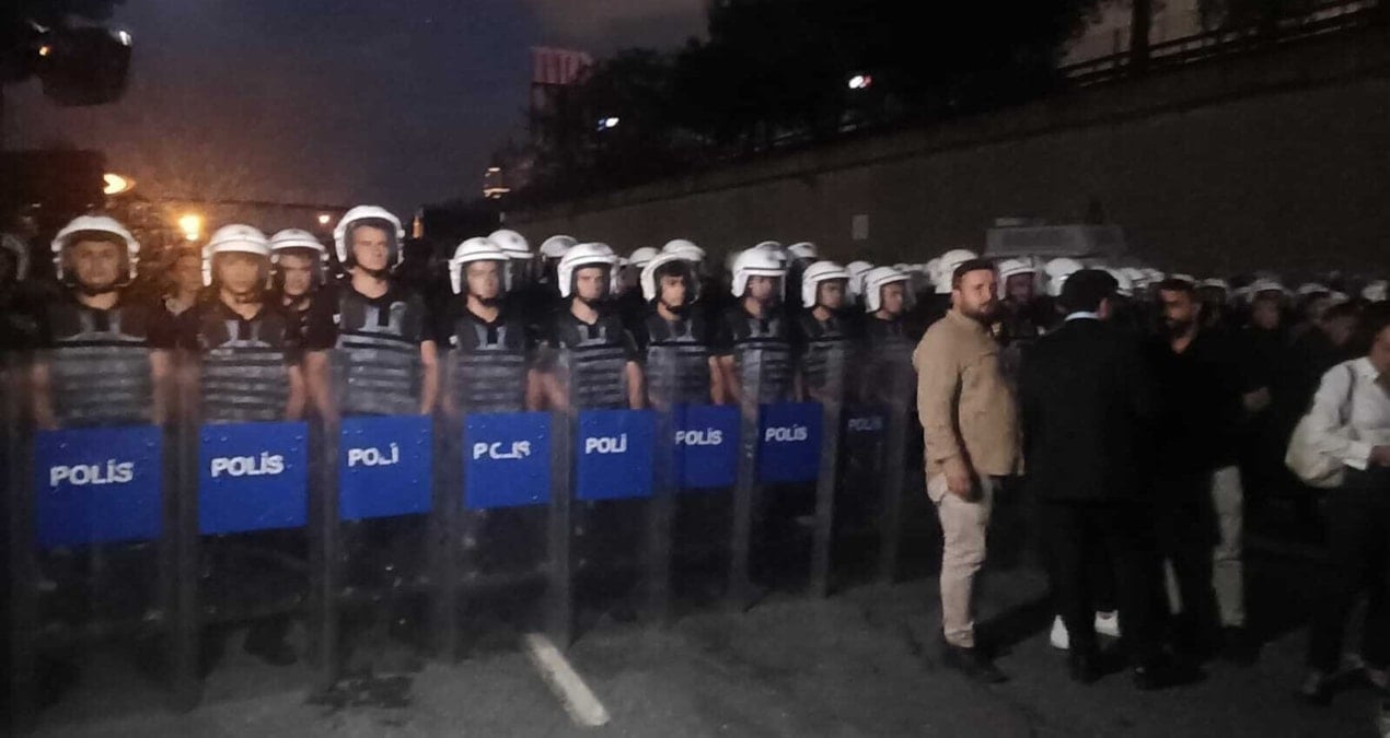 chp istanbul il baskanligi onunde yasanan olaylarla ilgili sorusturma baslatildi n1H4sIFw