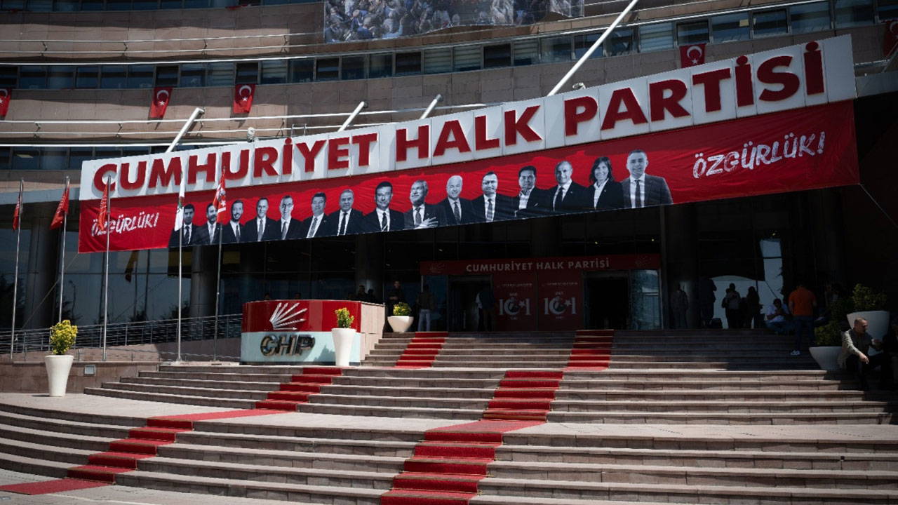 chpnin kurultay slogani belli oldu darbeye ve kayyuma hayir jzPdhxxi