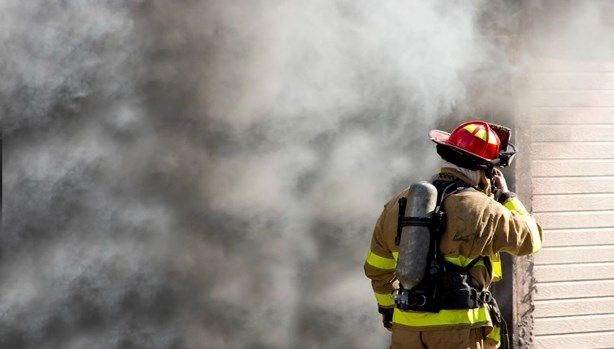 uskudarda iki katli binada yangin wmuI7iiy