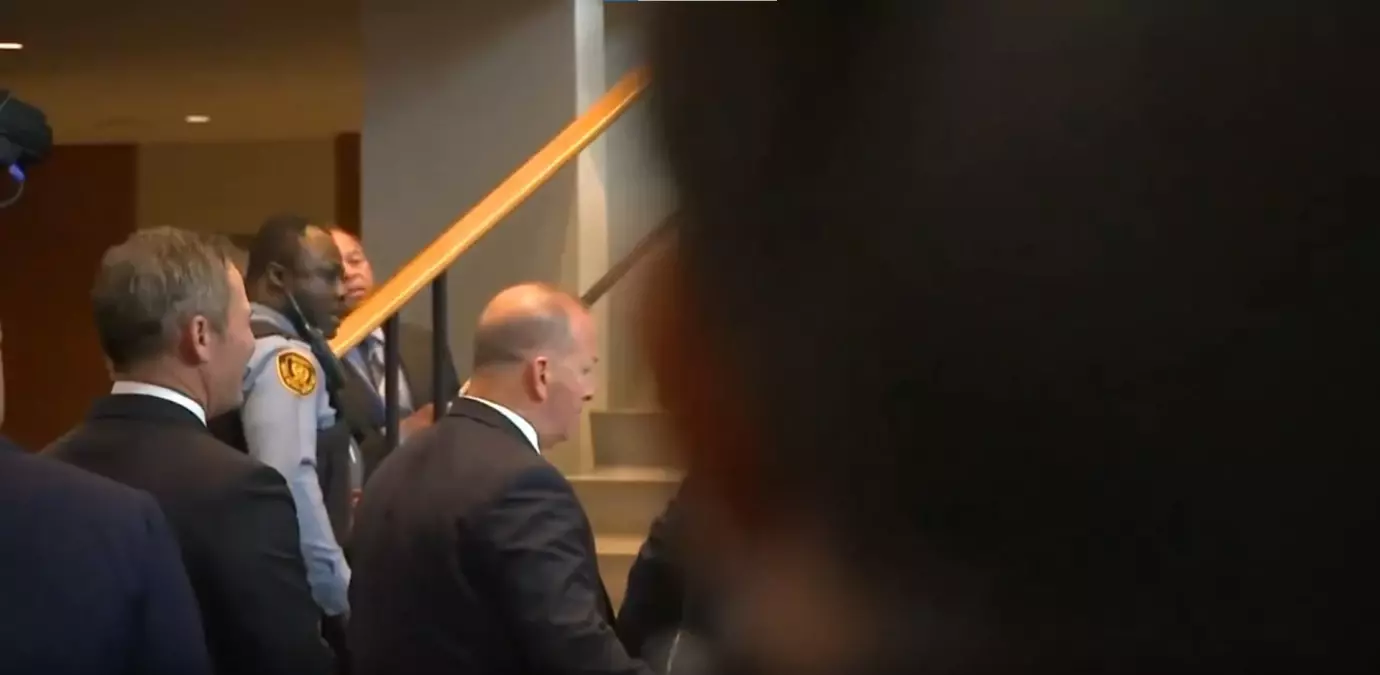 yuruyen merdiven trump binecekken arizalandi 9SRm66Tn