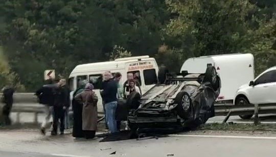 d 100de surucusunun kontrolunden cikan otomobil takla atti 1 yarali JgZjnDmM