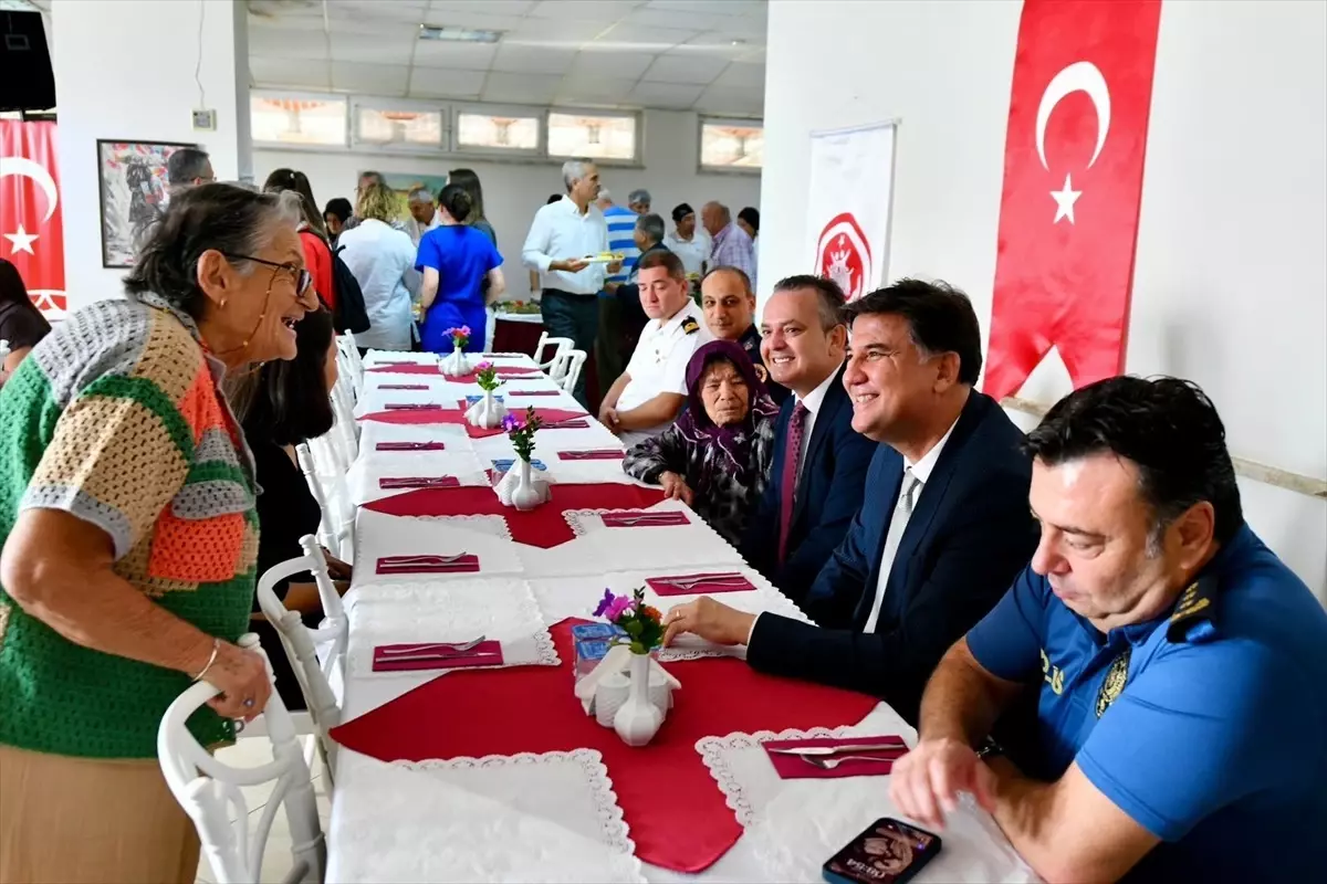 fethiyede dunya yaslilar gunu kutlandi CZWNFIuh