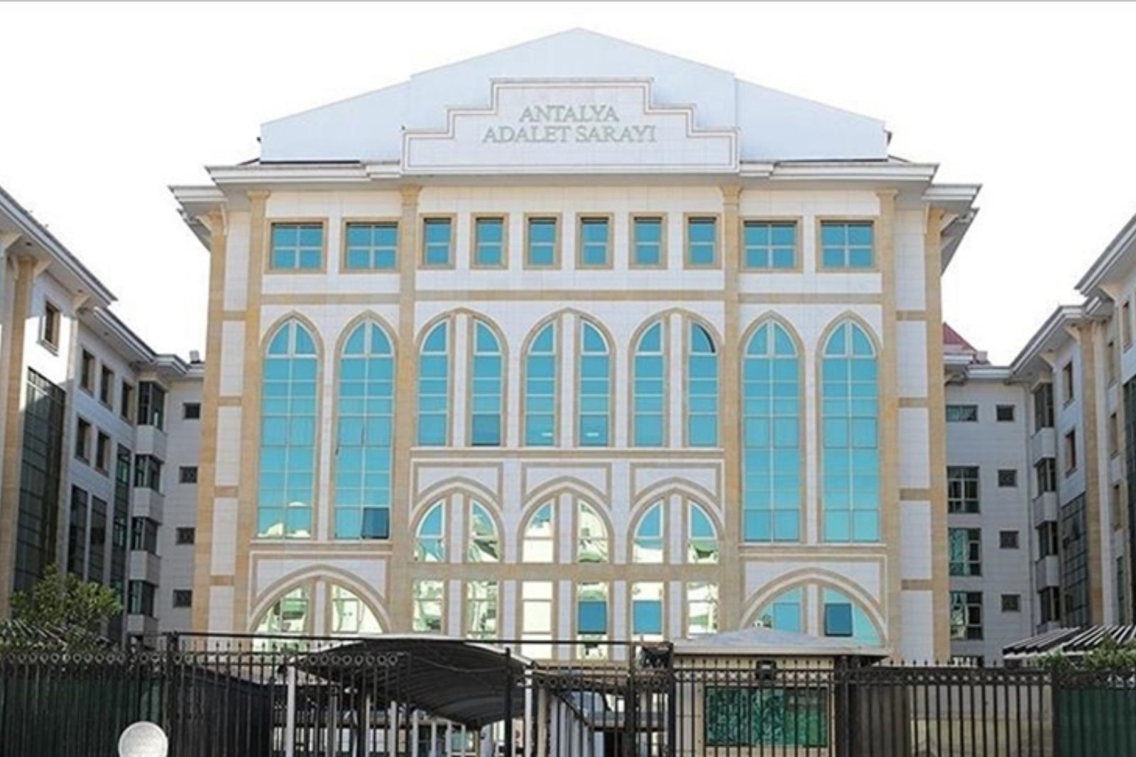 antalya buyuksehir belediyesi sorusturmasinda 8 supheli daha gozaltina alindi BsznbXwh.jpg