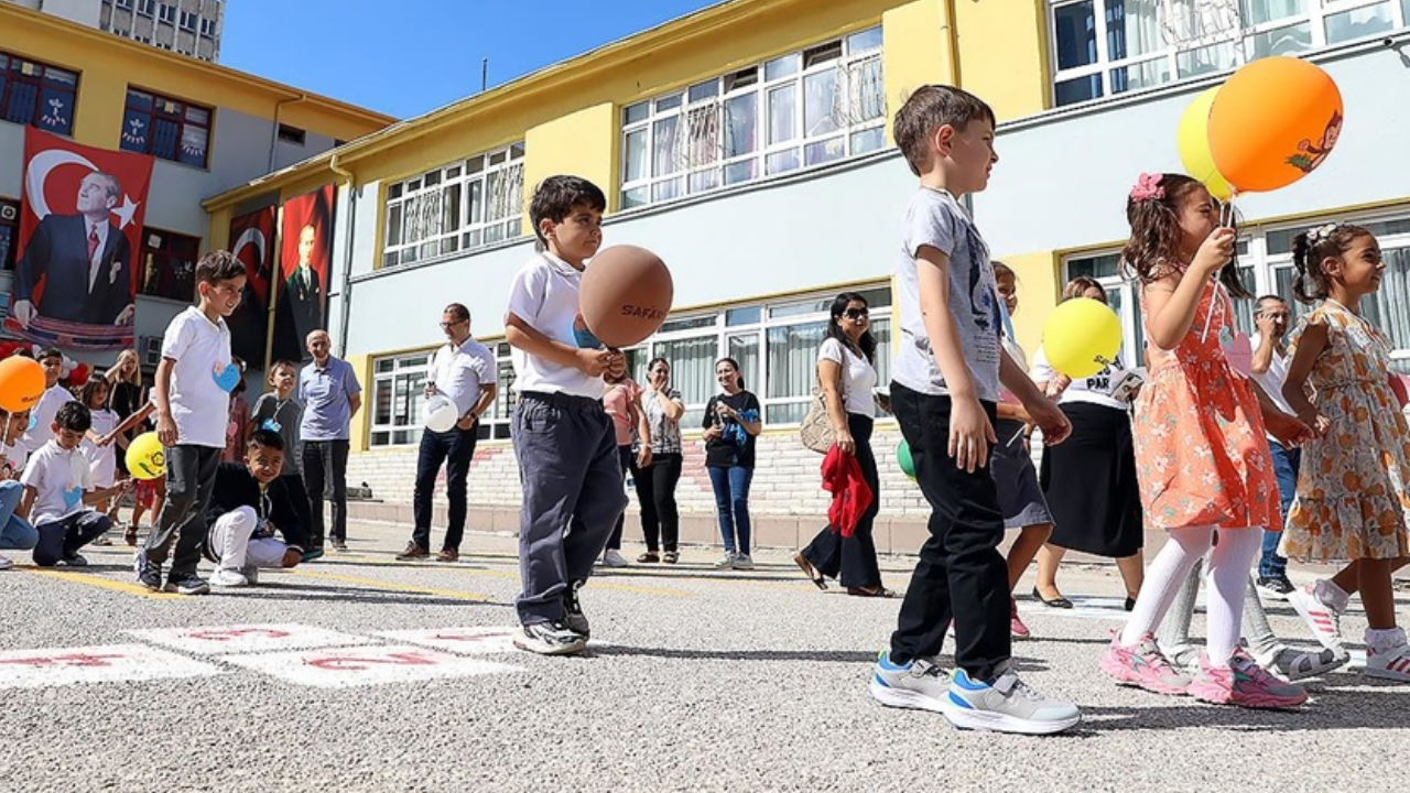 ara tatil bu hafta mi basliyor kasim ara tatil tarihi ugQ32waE.png