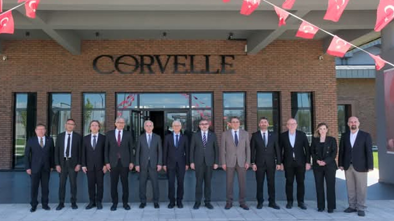 bseu-rektoru-kaplancikli-ar-ge-ve-teknoloji-odakli-is-birligi-toplantisina-katildi-eeaMCfTA