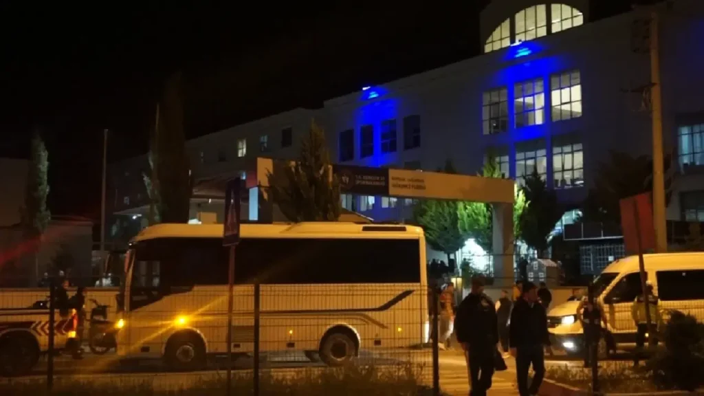 KYK Yurdu’nda Kimyasal Tepkime Alarmı: Öğrenciler Güvenli Alanlara Tahliye Edildi